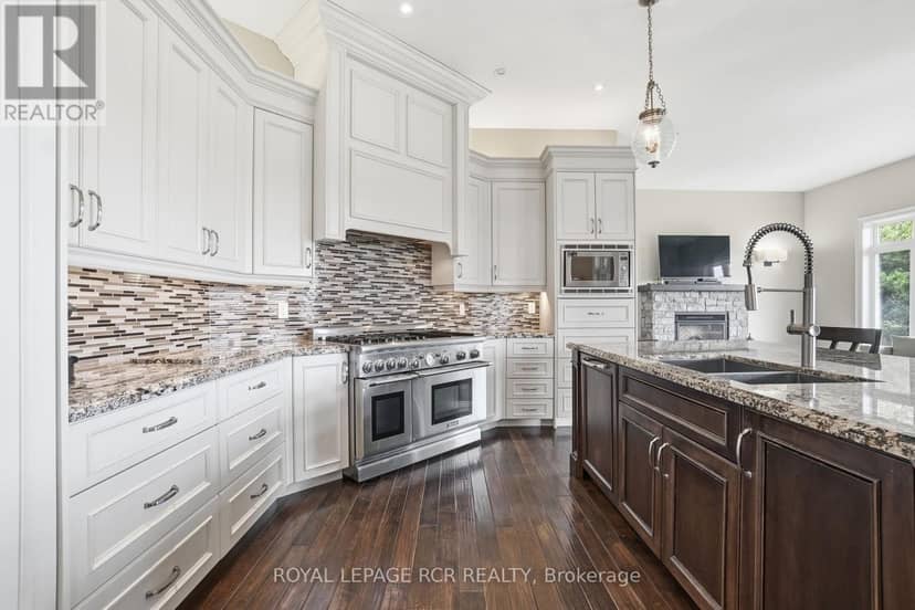 7 Proctor Avenue — photo 18 of 40