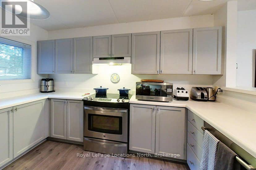 911 Cedar Pointe Court — photo 17 of 40