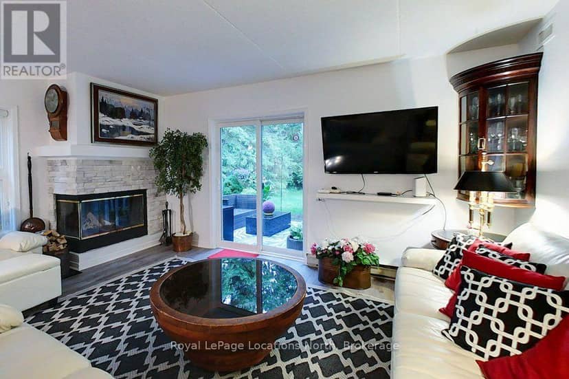 911 Cedar Pointe Court — photo 9 of 40