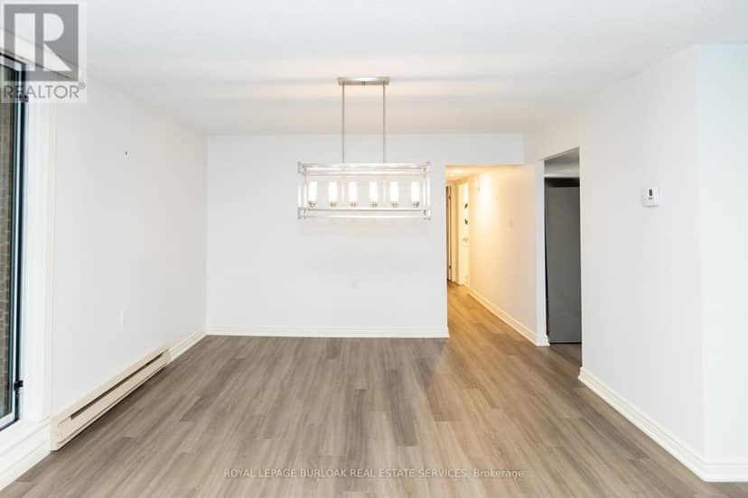 116 - 150 Wilson Street W — photo 24 of 40