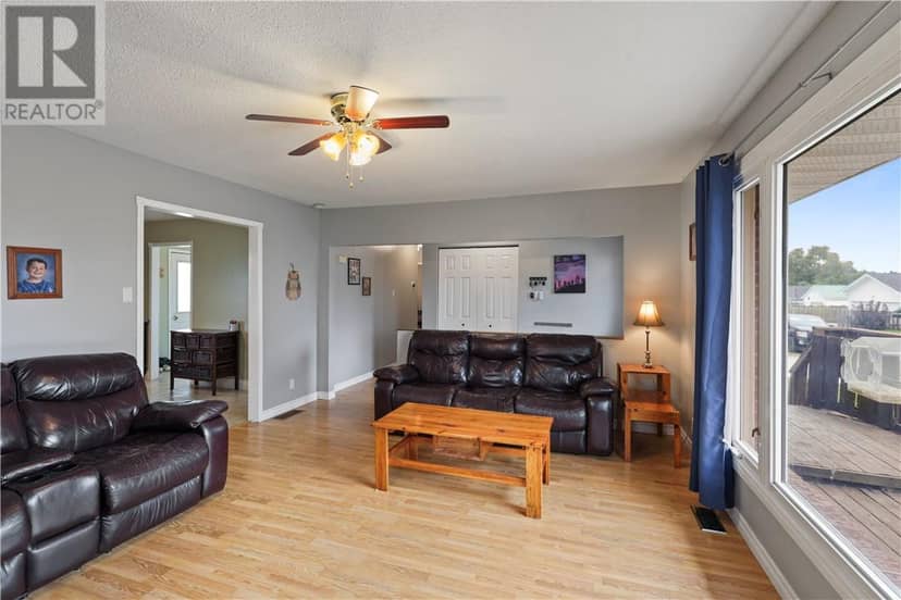 428 Wood Street — photo 11 of 40