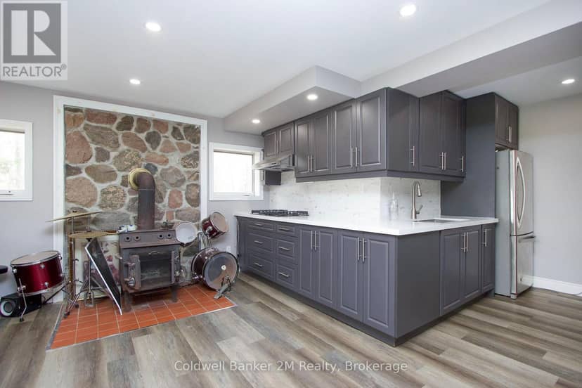 14900 Regional Rd 57 — photo 18 of 29