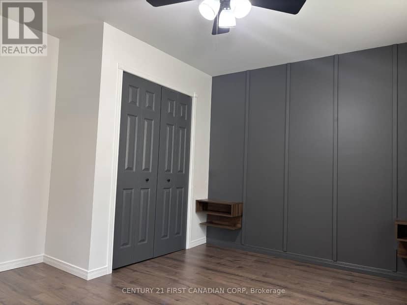4073 Catherine Street — photo 20 of 35