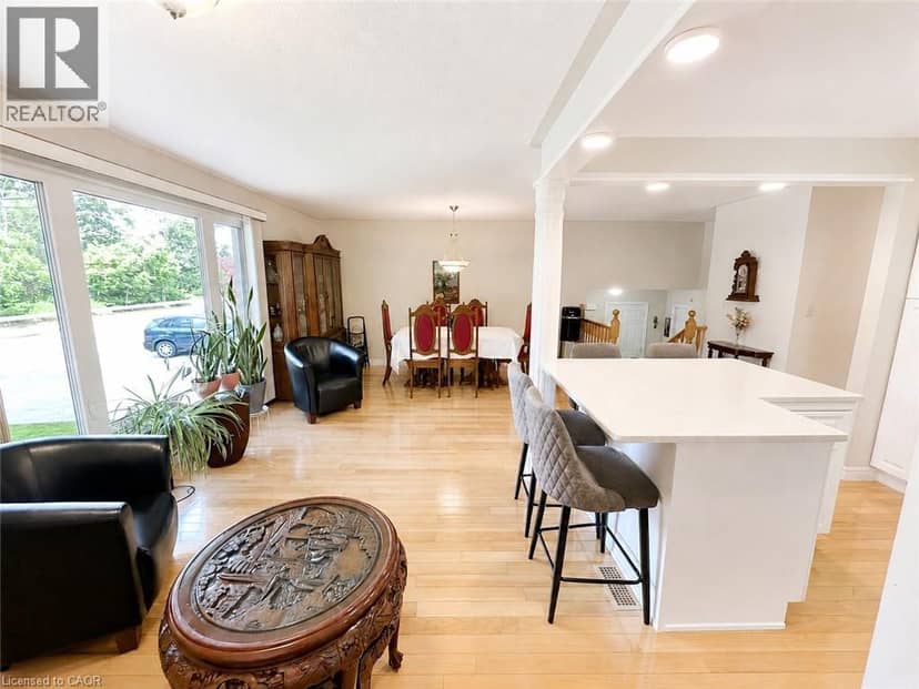 36 OAKHILL Drive — photo 17 of 40