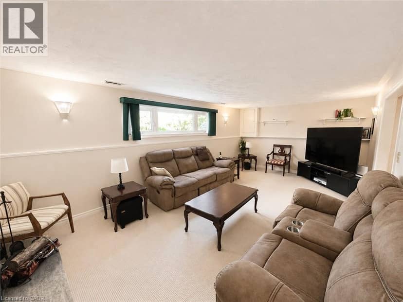 36 OAKHILL Drive — photo 31 of 40