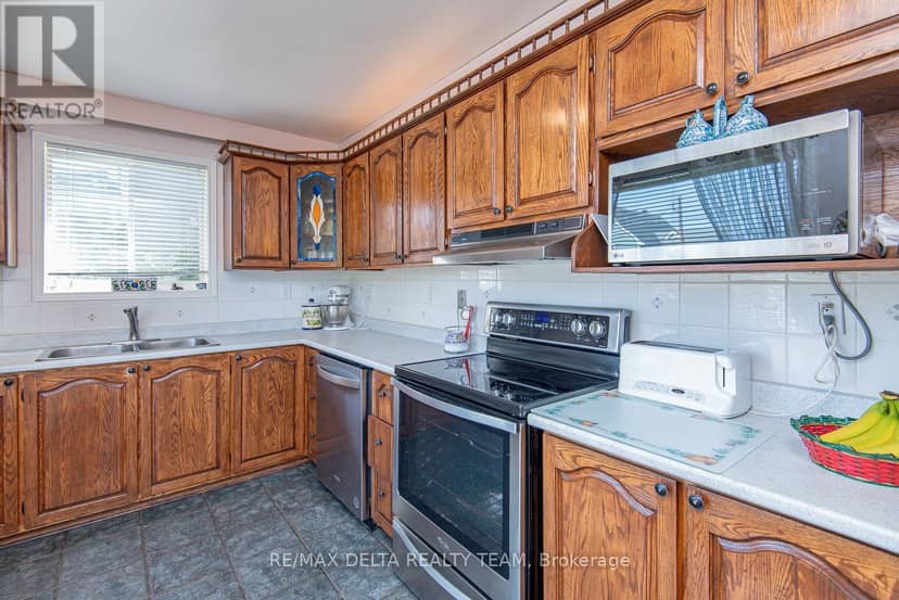 892 Scott Dupuis Way — photo 13 of 40