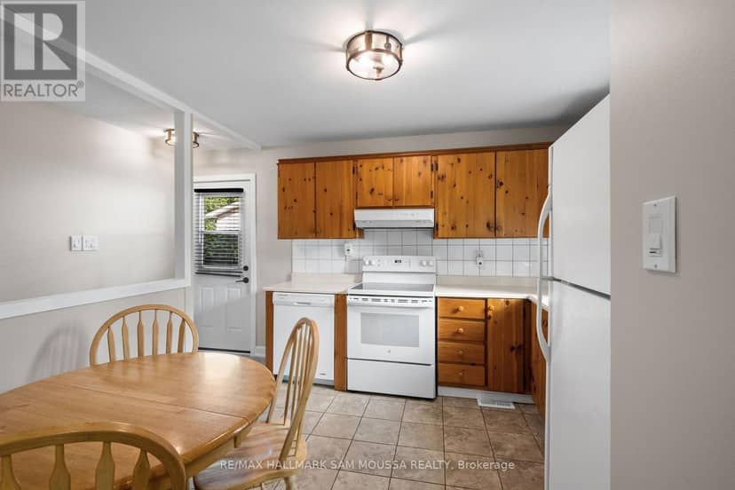 35 Ballantrae Way — photo 11 of 40
