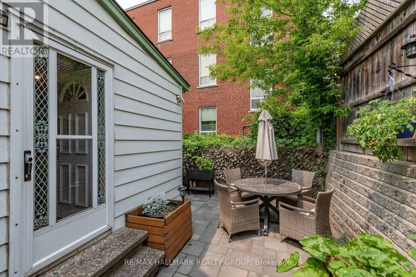 53 Louisa Street — photo 30 of 33