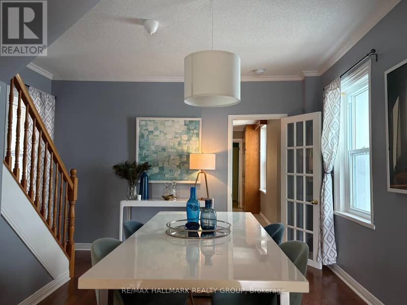 53 Louisa Street — photo 9 of 33
