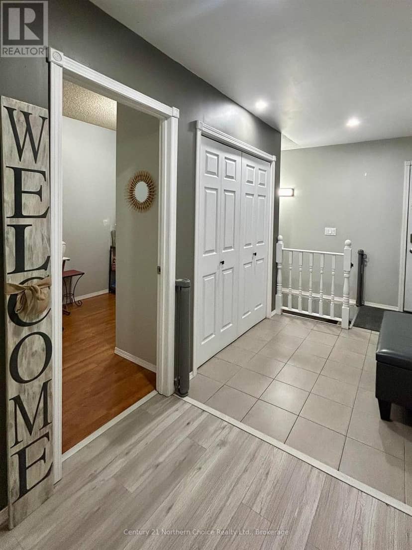 554 Elm Avenue — photo 10 of 24