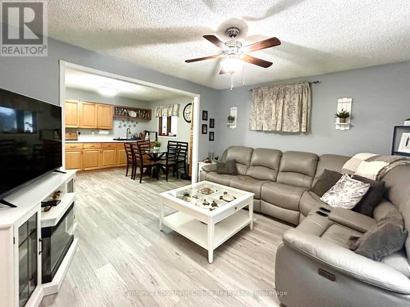554 Elm Avenue, Fort Frances, photo 7
