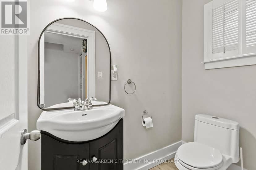 151 St George Street — photo 11 of 33