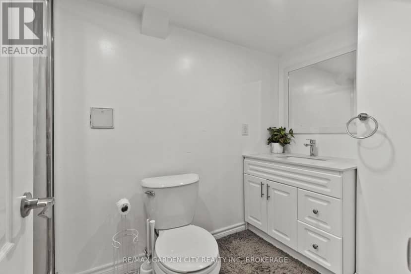 151 St George Street — photo 22 of 33