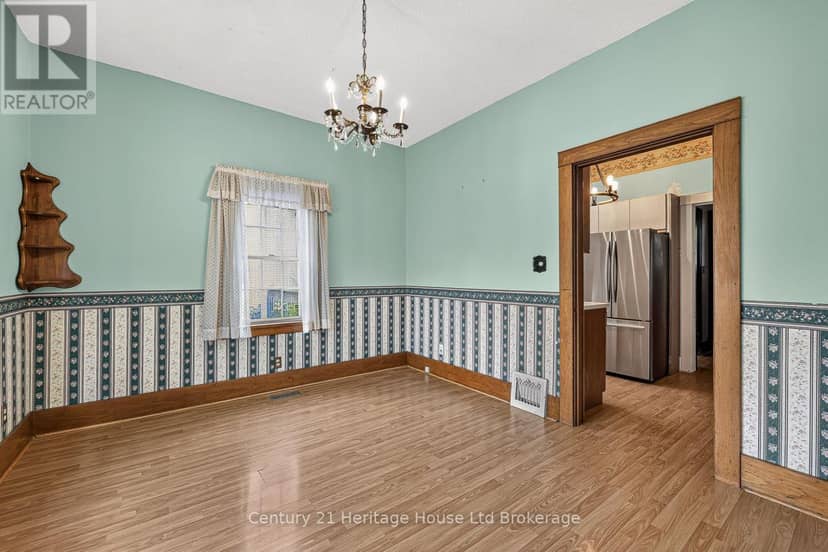 143 Charles Street E — photo 12 of 40
