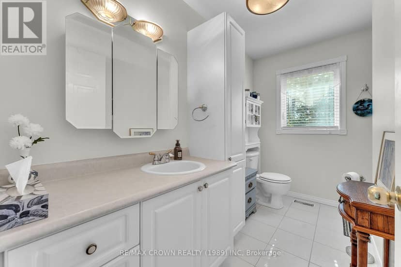 870 Highway 17 E — photo 27 of 40