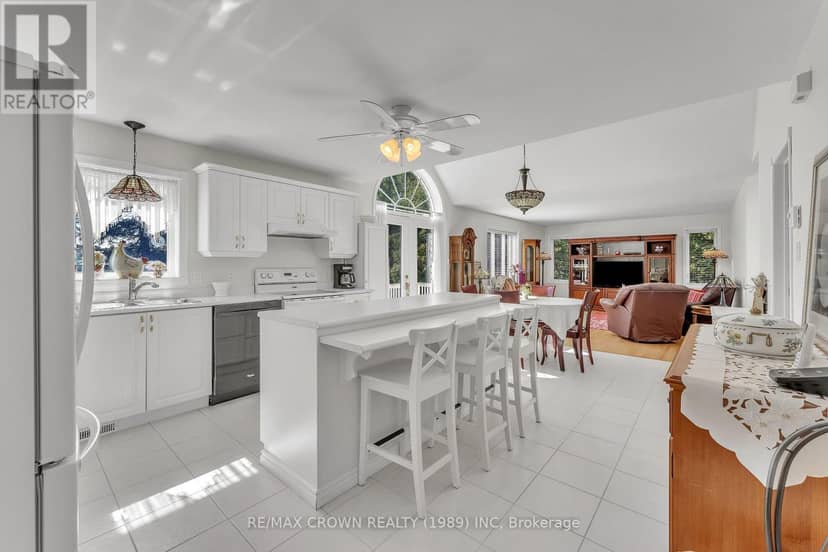 870 Highway 17 E — photo 6 of 40