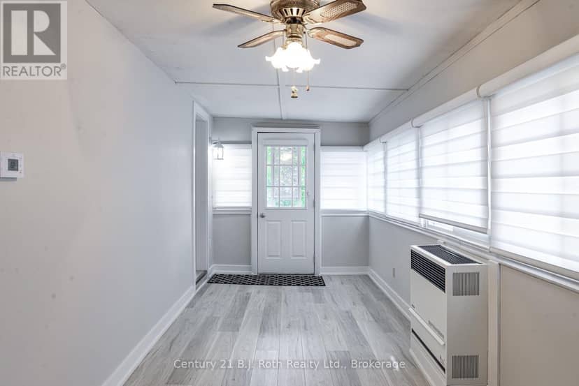 33 - 580 West Street S — photo 8 of 22