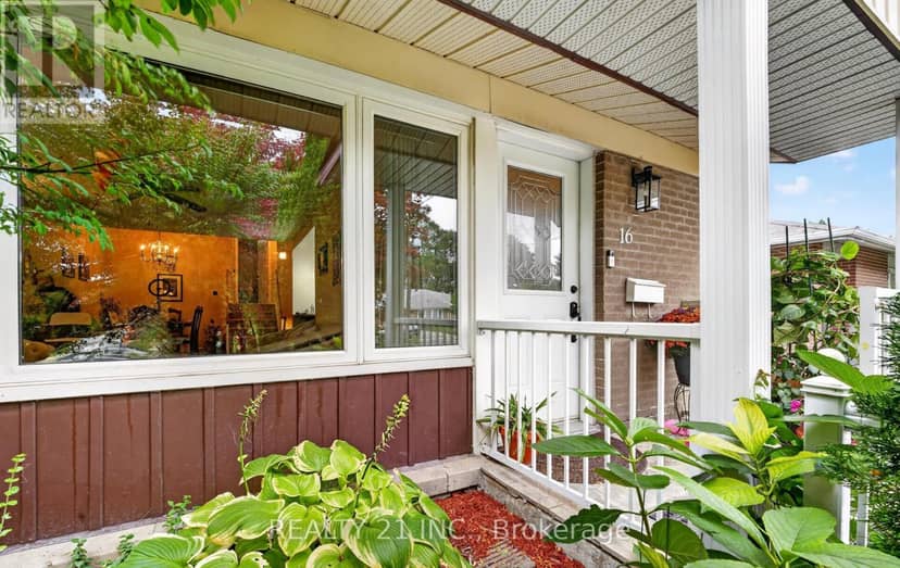 16 Baltray Crescent, Toronto, photo 3