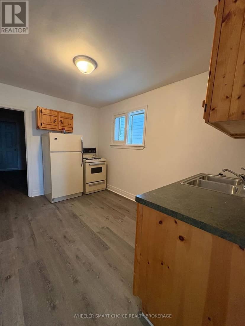 337 St Felix Street — photo 4 of 13
