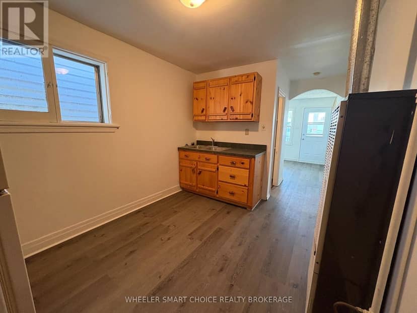 337 St Felix Street — photo 5 of 13