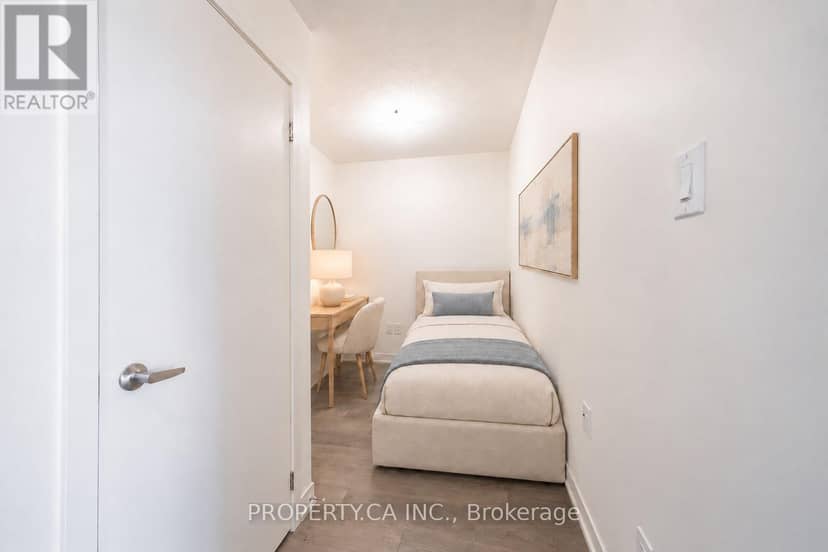 412 - 20 Orchid Place Drive — photo 7 of 31