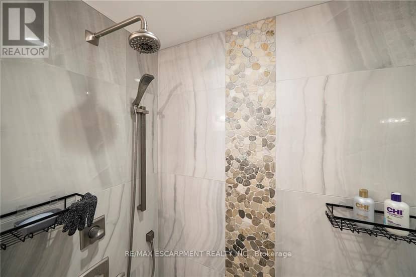 73 Eleanor Avenue — photo 21 of 36
