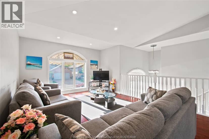 1596 Morningstar Avenue — photo 9 of 33