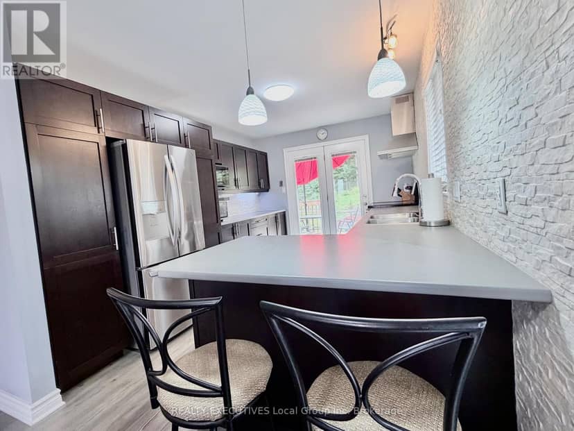 30 Osprey Crescent — photo 9 of 39