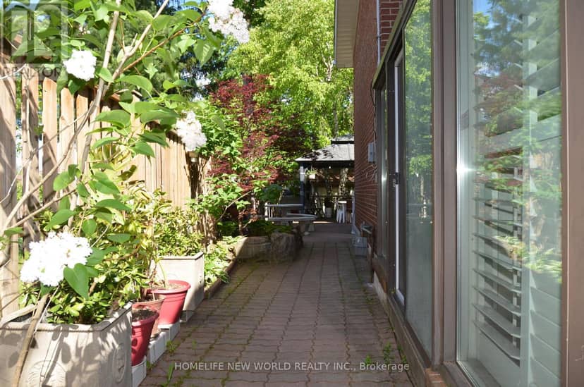 15 Brantley Crescent — photo 23 of 30