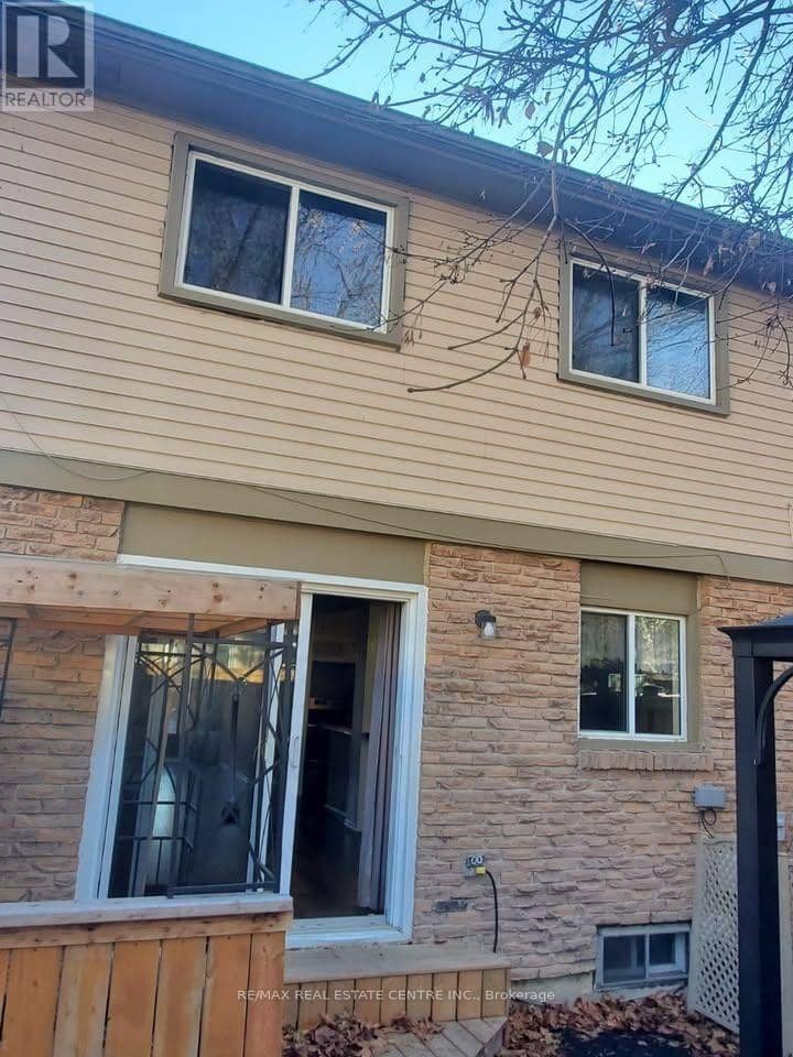 #20 - 57 Hansen Road N, Brampton, photo 2