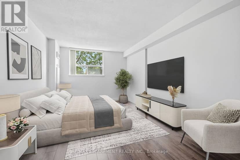 203 - 1415 Ghent Avenue, Burlington, photo 2