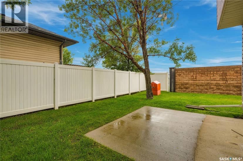 8 809 Kristjanson ROAD — photo 31 of 35