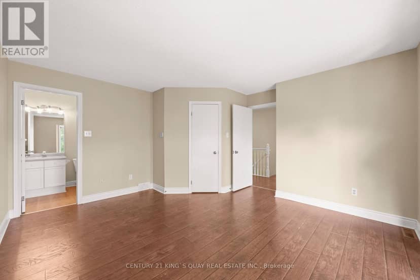 31 - 1548 Richmond Street — photo 26 of 38