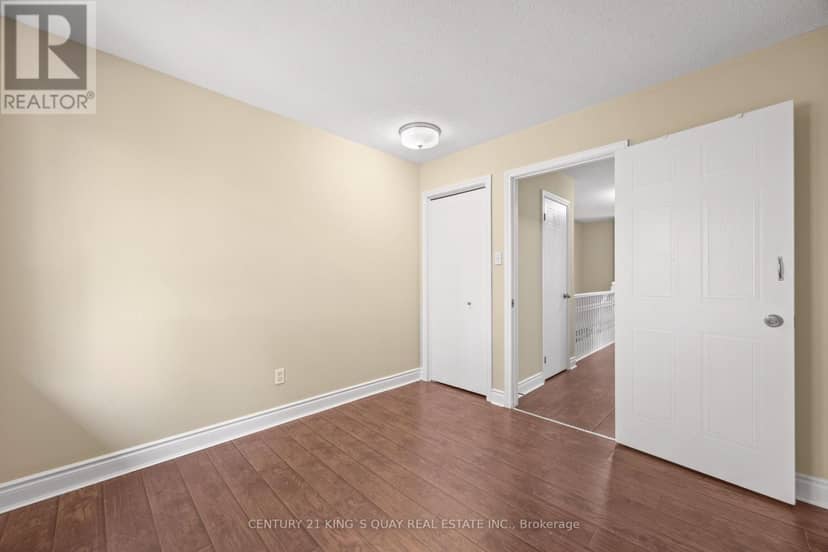 31 - 1548 Richmond Street — photo 32 of 38