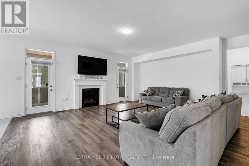 22 Dyer Crescent, Bracebridge, photo 6