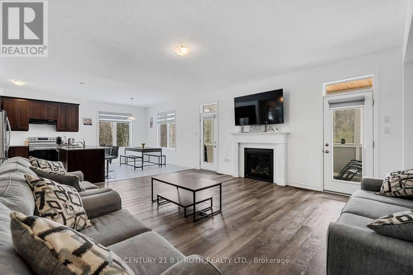 22 Dyer Crescent — photo 9 of 31