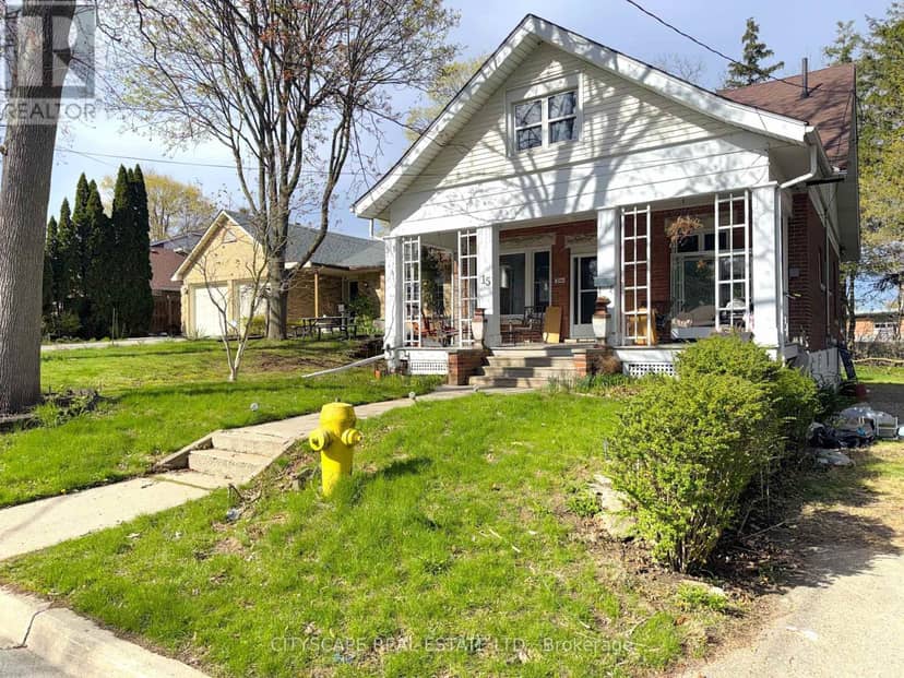 15 Humberstone Avenue — photo 2 of 40