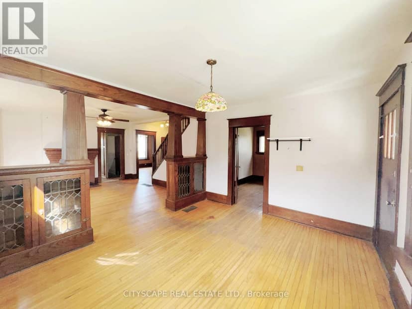 15 Humberstone Avenue — photo 7 of 40