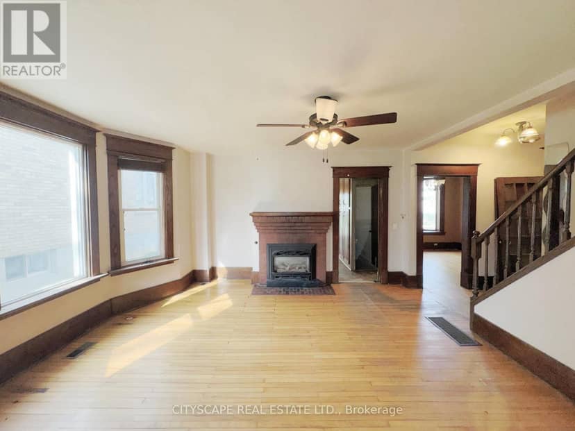 15 Humberstone Avenue — photo 9 of 40