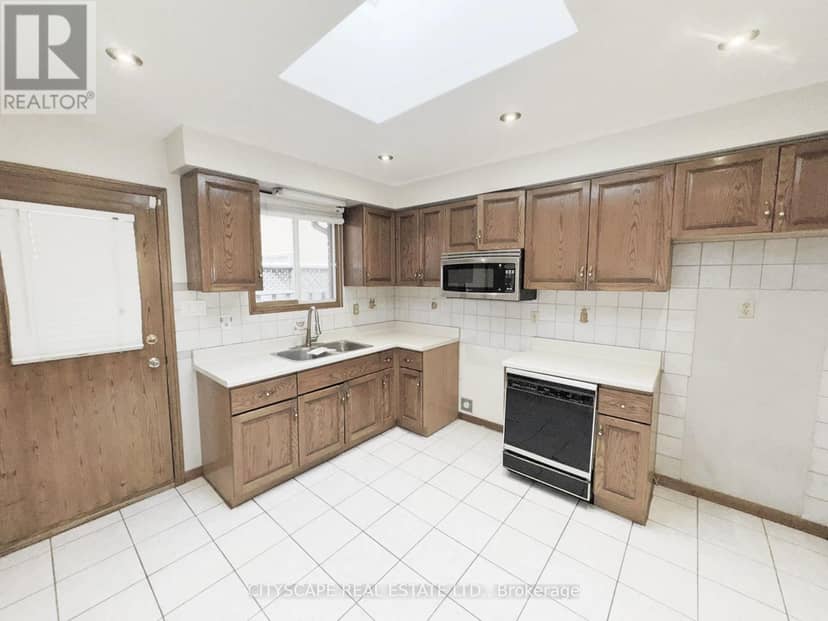 7 Quincy Court — photo 14 of 40