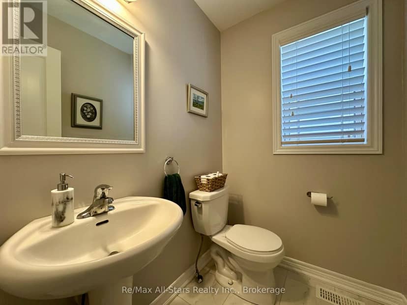 9 Briarwood Avenue — photo 18 of 40