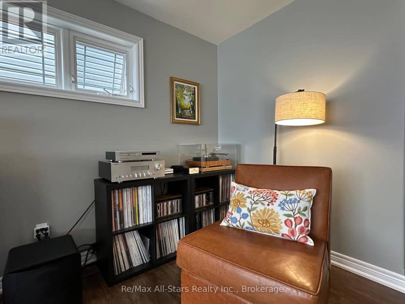 9 Briarwood Avenue — photo 7 of 40