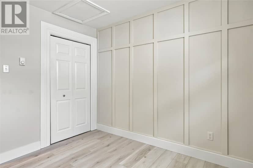 98 Rickenbacker Road — photo 15 of 21