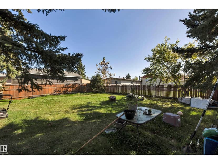 4205 37 AV — photo 19 of 23