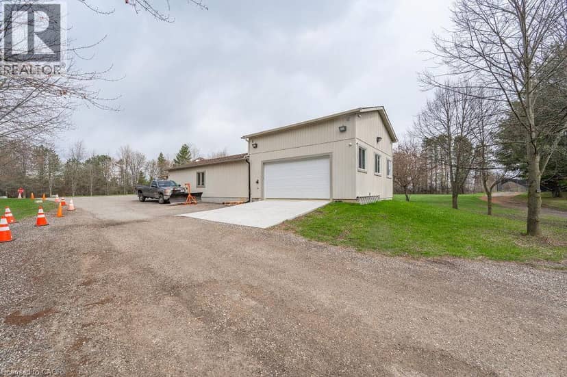 4290 VICTORIA Road S — photo 31 of 39