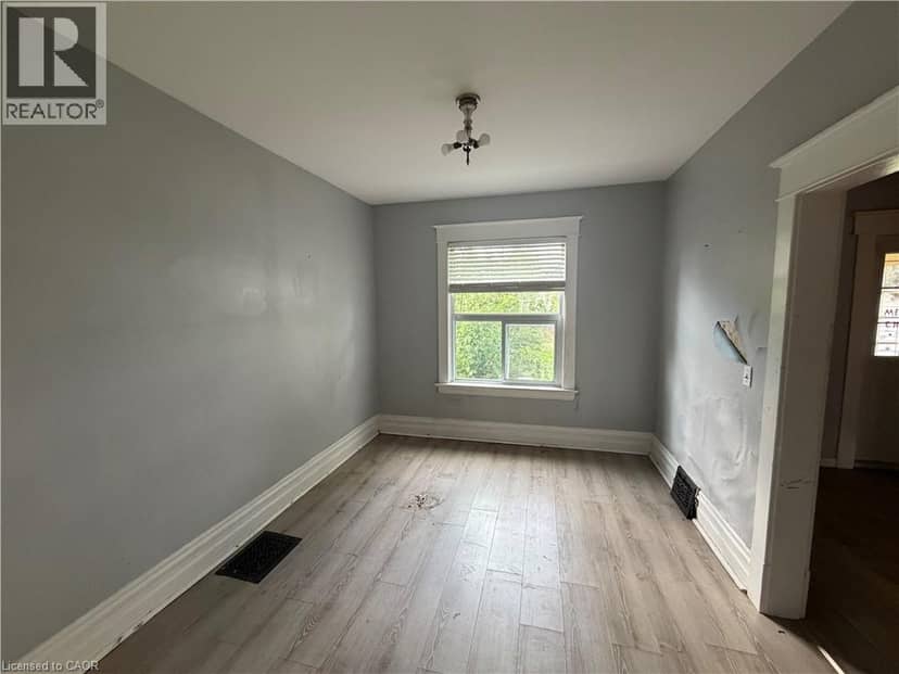 246 ST JAMES Street — photo 8 of 24