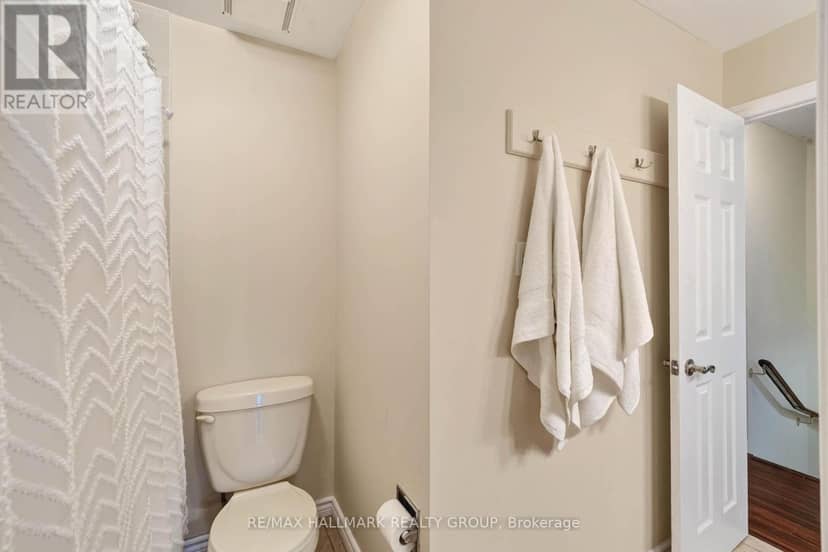 385 Princess Louise Drive — photo 18 of 37