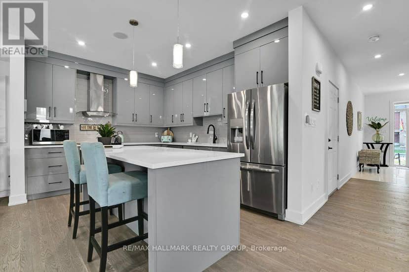 581 Queen Mary Street — photo 10 of 39