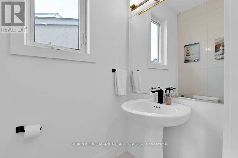 581 Queen Mary Street, Ottawa, photo 5