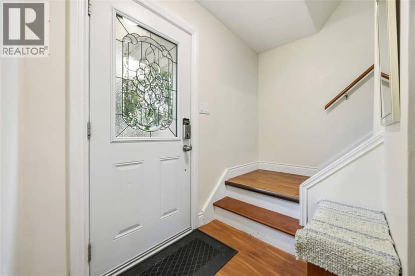 819 Elizabeth Avenue — photo 3 of 40